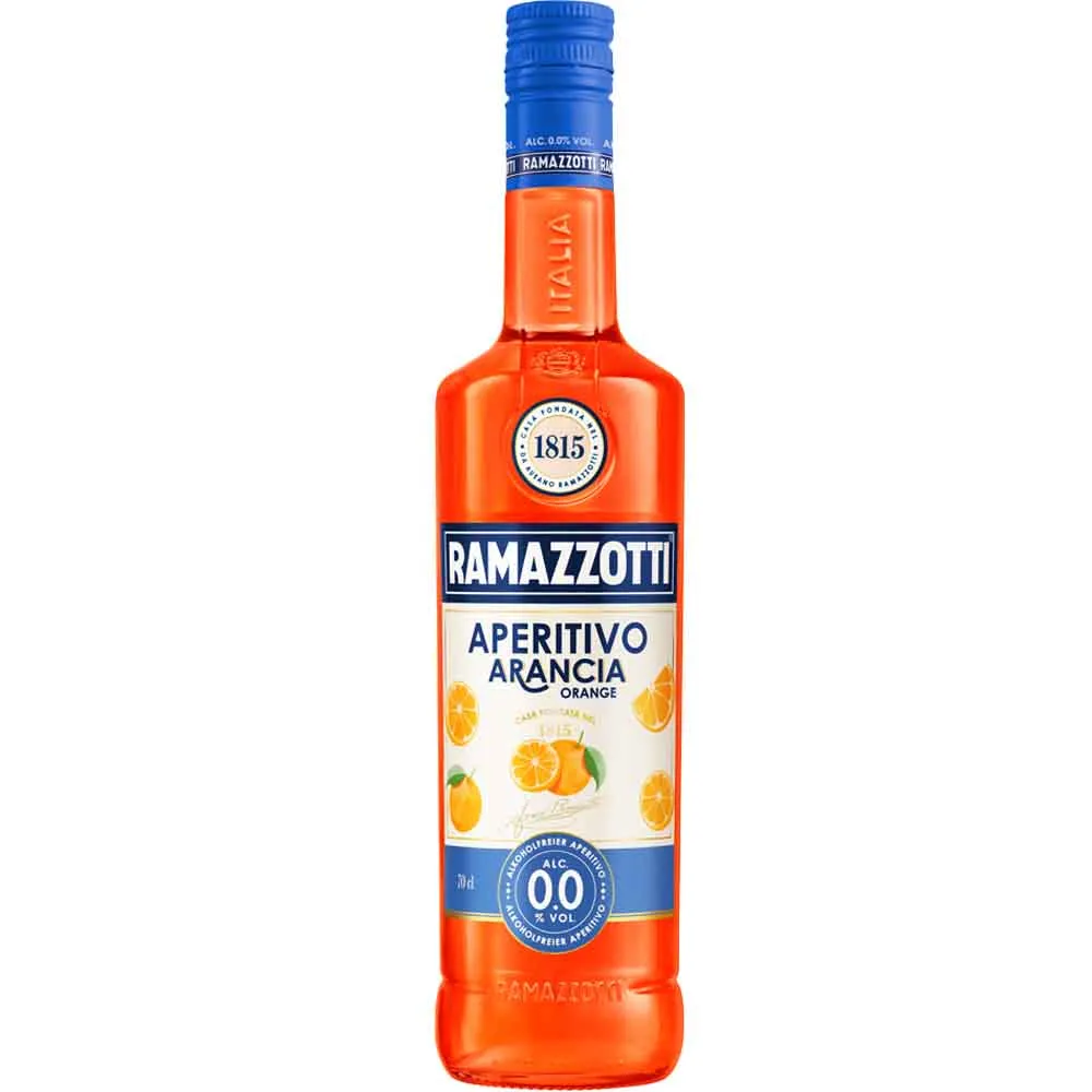 Flasche Ramazzotti Arancia alkoholfrei mit Orangen und Eis