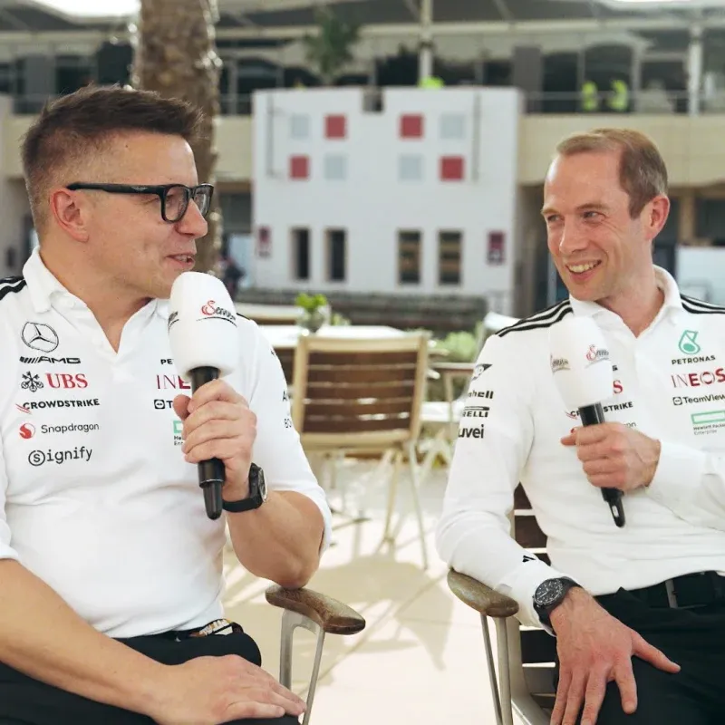 Formel-1-Rennwagen in Aktion