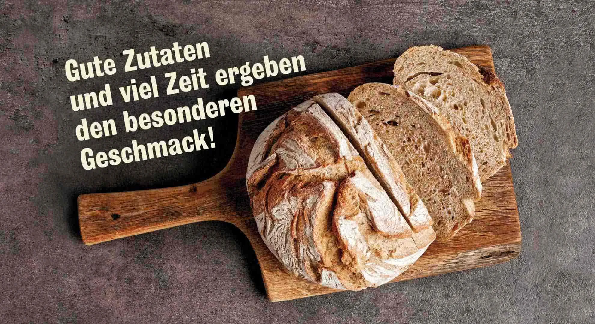 Frisch gebackenes Brot in einer deutschen Bäckerei