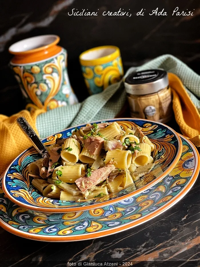 Frische Artischocken und Thunfisch für eine köstliche Pasta