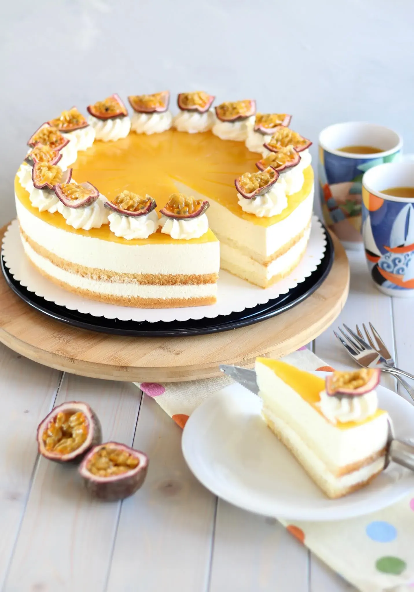 Fruchtige Maracuja-Käse-Sahnetorte/ Solero-Torte - cremiger Tortentraum | Rezept von Sugarprincess