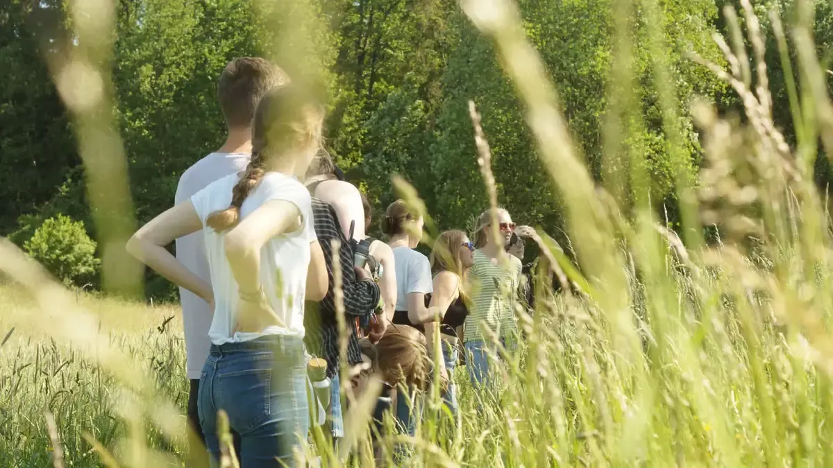 Führung durch die Natur während eines FÖJ-Seminars