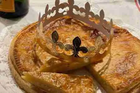 Galette des Rois, ein traditioneller Dreikönigskuchen aus Frankreich