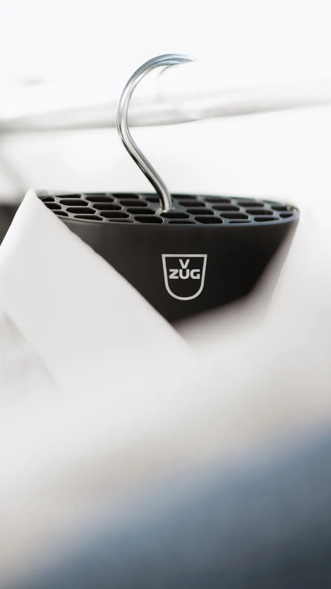 Geöffnete Tür der V-ZUG AdoraWaschen V4000