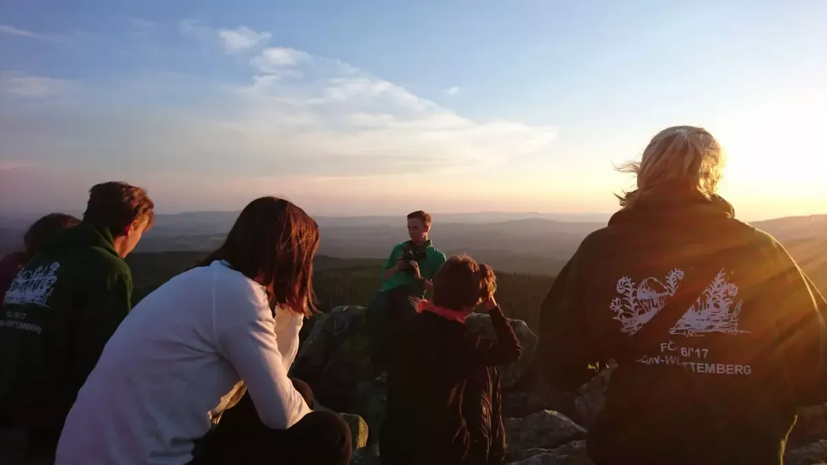Gipfelglück während eines Freiwilligen Ökologischen Jahres Seminars