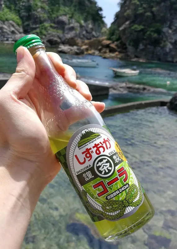 Grüne Cola in Shimoda, eine ungewöhnliche Erfrischung