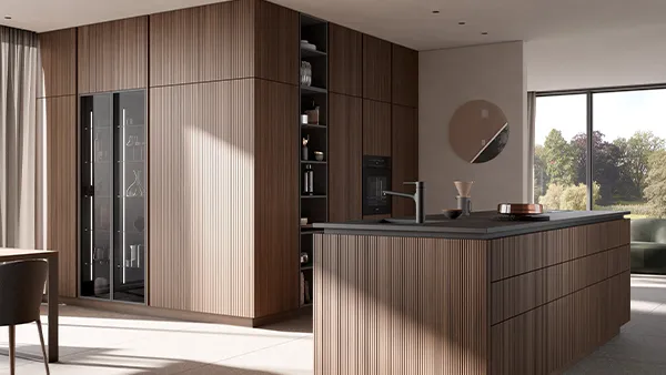 Häcker Küche in Nussbaum-Rillenoptik