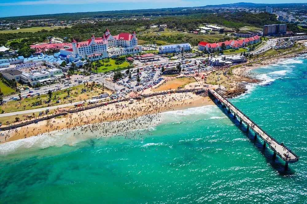 Hafen von Port Elizabeth, Südafrika mit Schiff