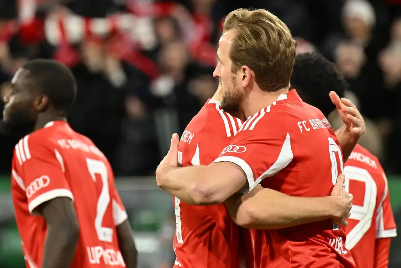 Harry Kane bejubelt sein Elfmetertor gegen RB Leipzig