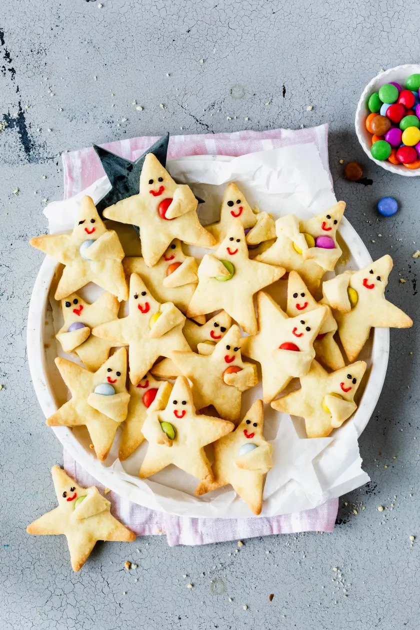 Himmelsboten Plätzchen mit bunten Schokolinsen, einfach gemacht