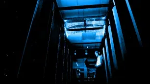 Illustration von Cloud-Servern und Datenmanagement