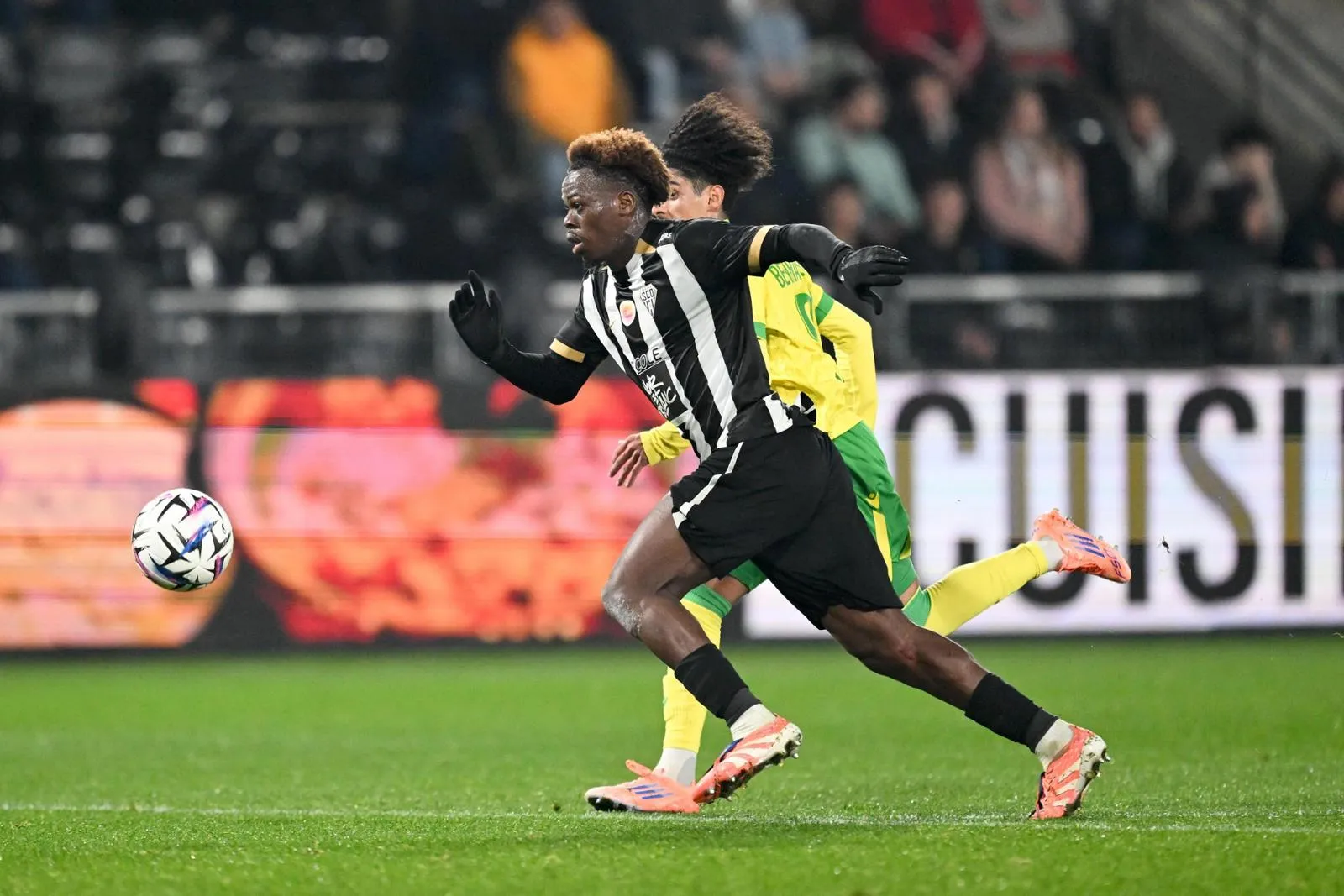 Jacques Ekomié im Trikot des Angers SCO