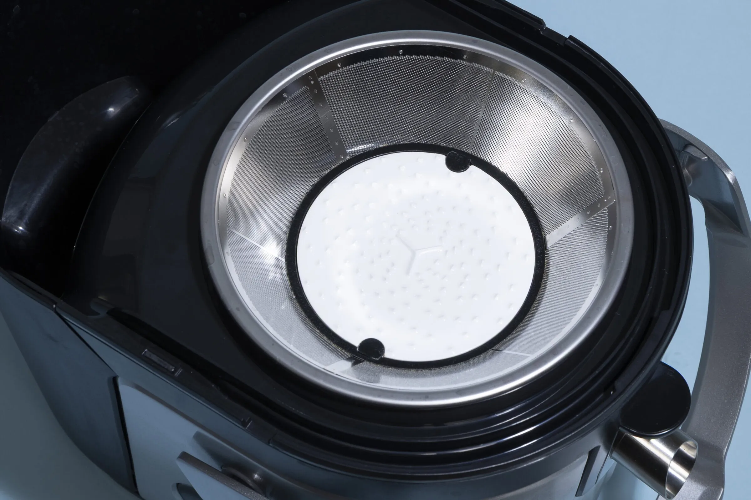 Keramikmesser des Bosch VitaJuice 4 für einfache Reinigung