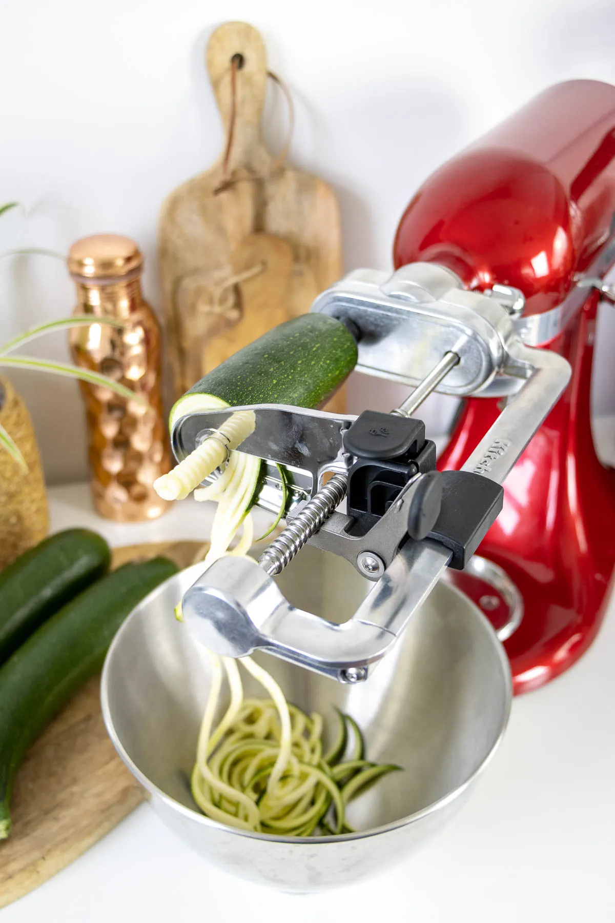 KitchenAid mit Spiralschneider Aufsatz für Zucchini-Nudeln