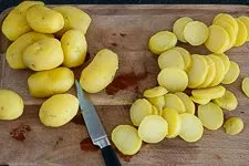 Klassische Bratkartoffeln - knusprig und einfach