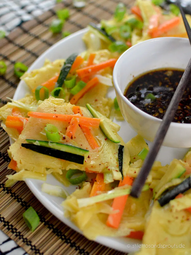 Koreanische Gemüsepfannkuchen - einfaches und gesundes Gericht Pajeon