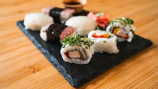 Kreatives pannonisches Sushi aus regionalen Zutaten