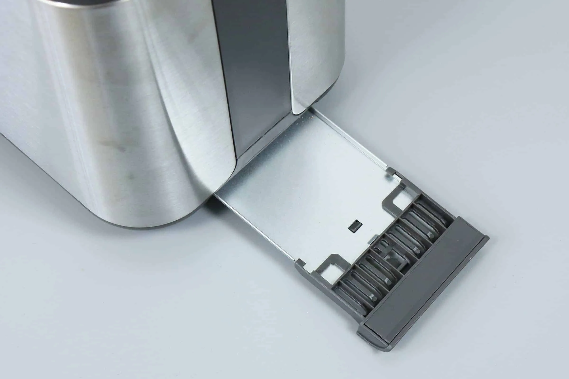 Krümelschublade des Krups KH442 Toasters