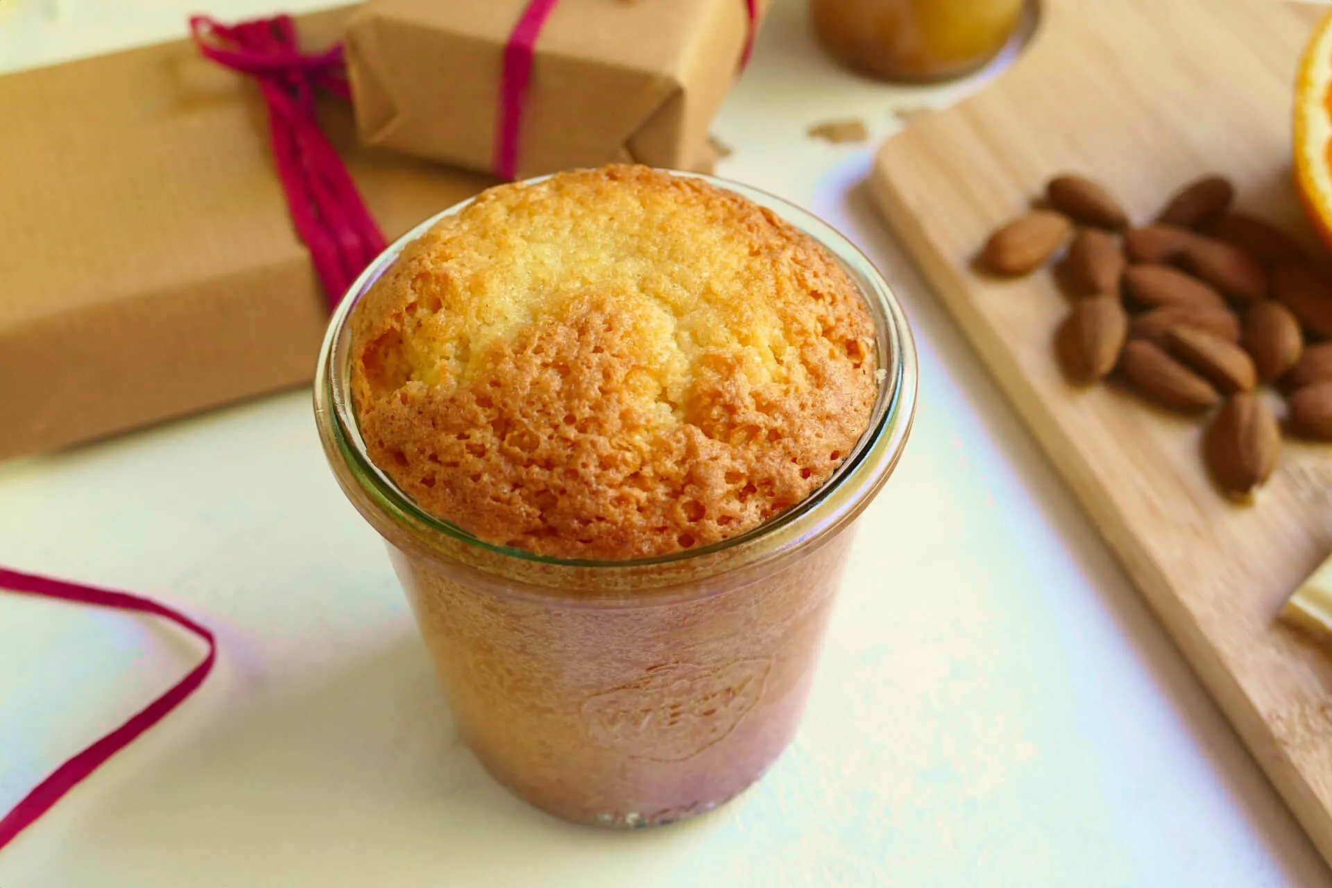 Kuchen im Glas, Orangenkuchen mit Mandeln und weißer Schokolade