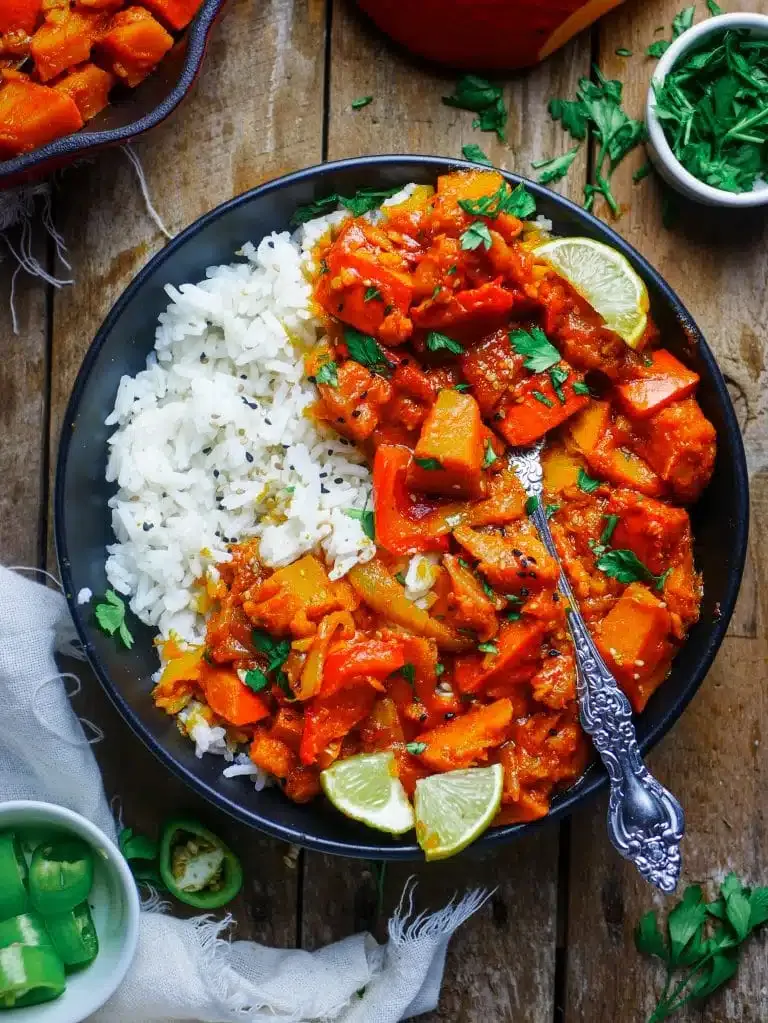 Kürbis Curry, ein wärmendes veganes Gericht für kalte Herbsttage