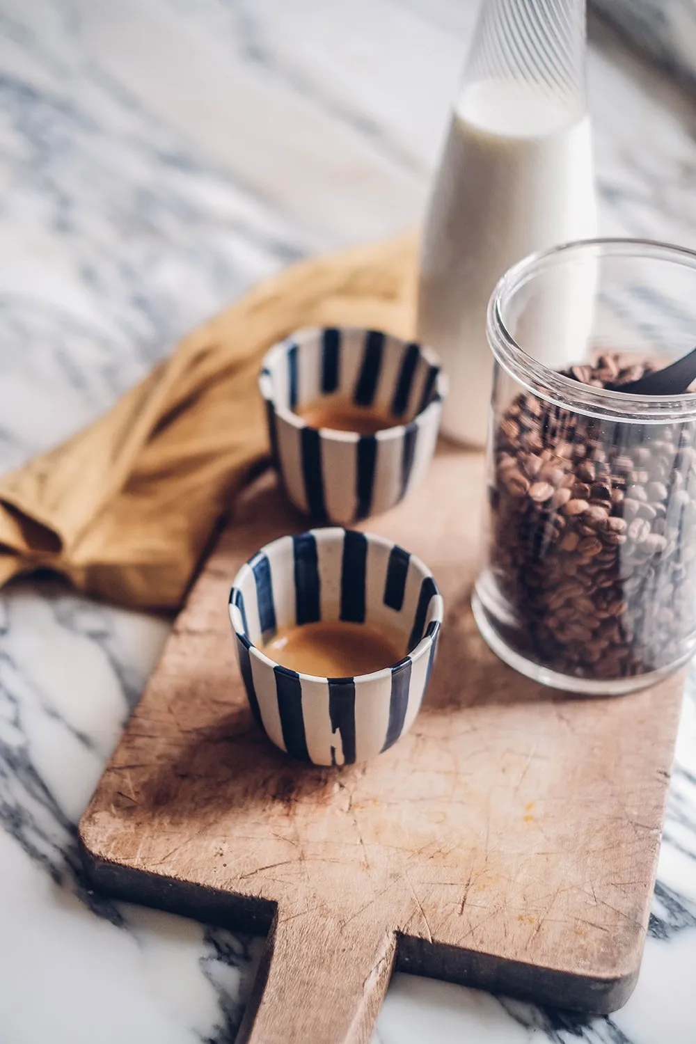 La Marzocco Linea Mini und Mazzer Mühle zusammen auf der Arbeitsplatte