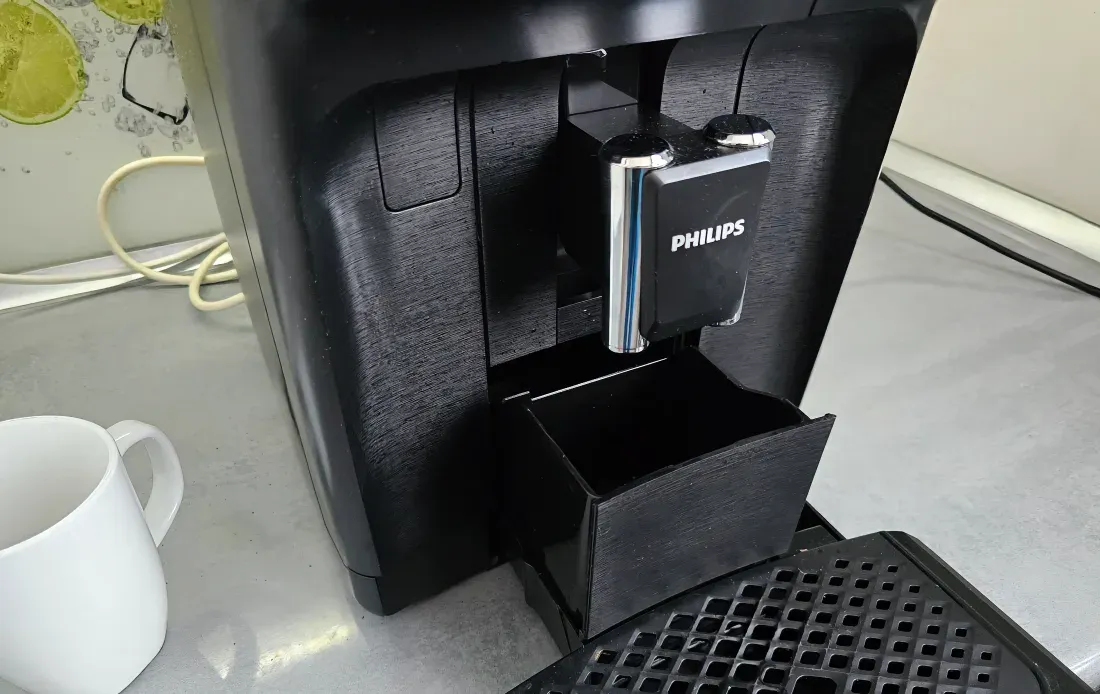 Leicht entnehmbare Auffangschale und Kaffeesatzbehälter des PHILIPS EP1200/00