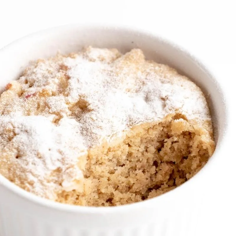 Low Carb Keto Apfel-Zimt Tassenkuchen ohne Zucker und ohne Kohlenhydrate Featured Image