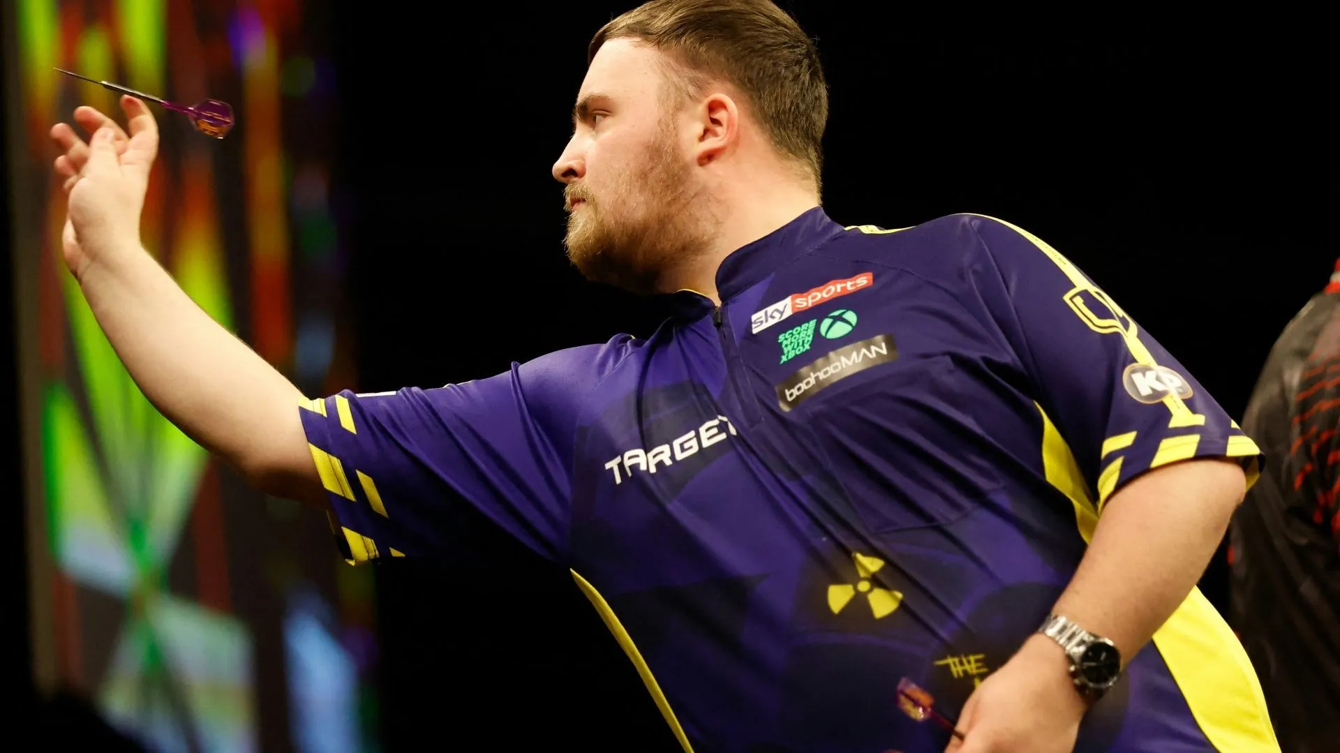 Luke Littler nach seinem Sieg beim World Masters Darts Turnier