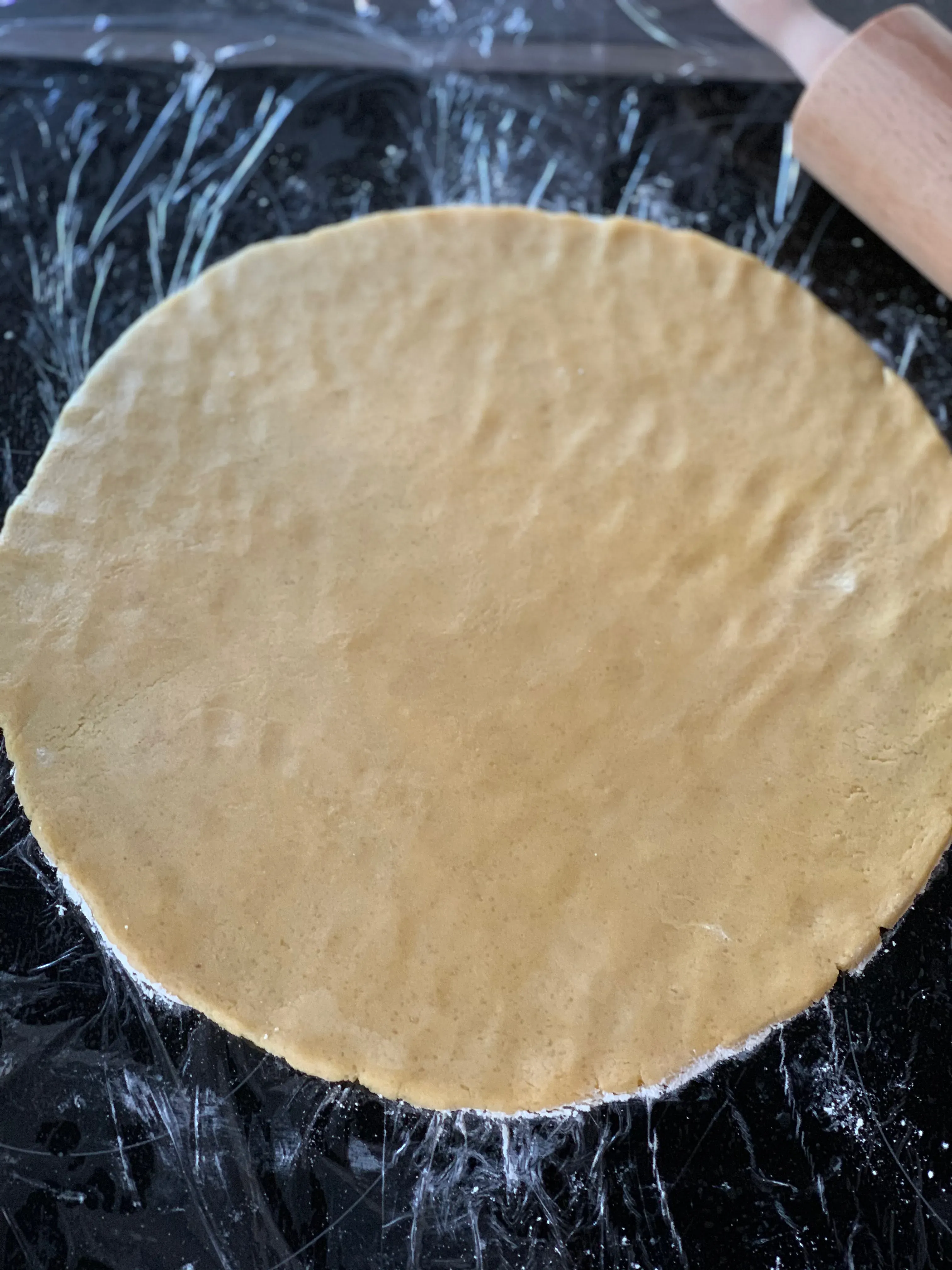 Mürbeteig rund ausrollen