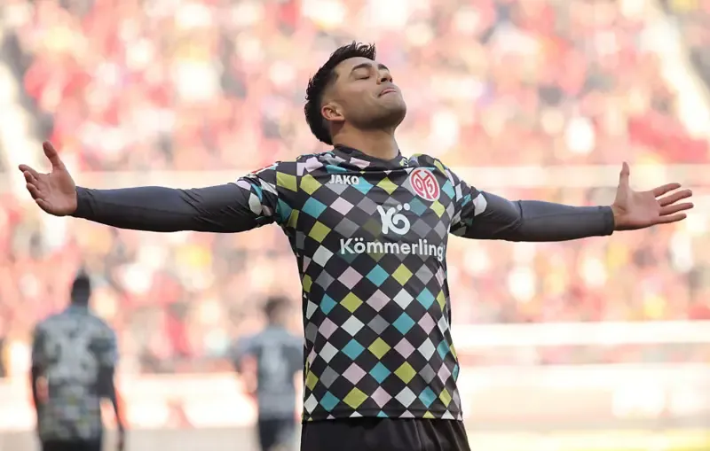 Nadiem Amiri vom 1. FSV Mainz 05 feiert ein Tor