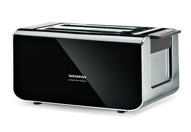 Nahaufnahme der Bedienelemente eines modernen Toasters mit Einstellrädern und Tasten