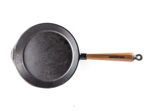 Nahaufnahme einer Gusseisenpfanne