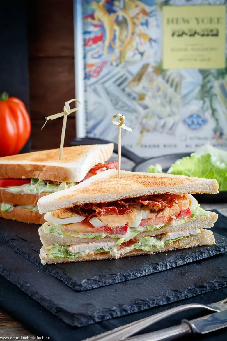 New York Club Sandwich - Nahaufnahme des geschichteten Sandwichs
