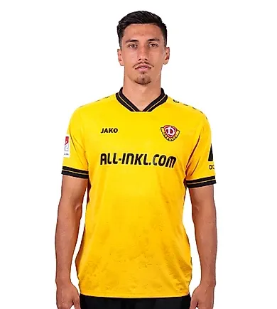 Porträt von Verteidiger Claudio Kammerknecht von Dynamo Dresden.