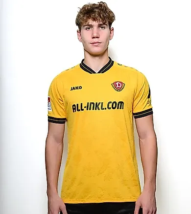 Porträt von Verteidiger Friedrich Müller von Dynamo Dresden.