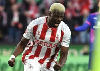 Ragnar Ache vom 1. FC Köln bejubelt ein Tor