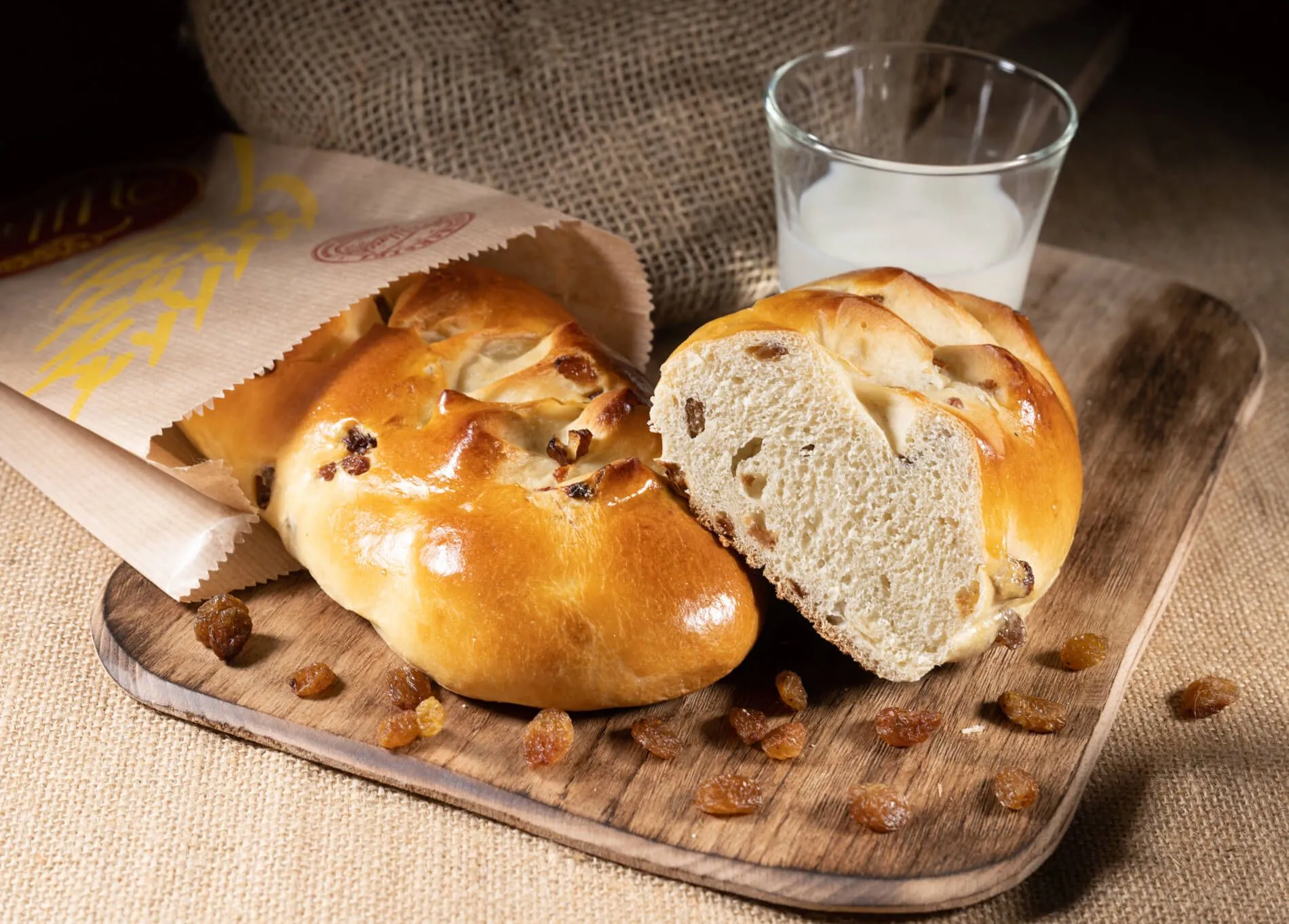 Rosinenbrot süßes Milchbrot mit Sultaninen