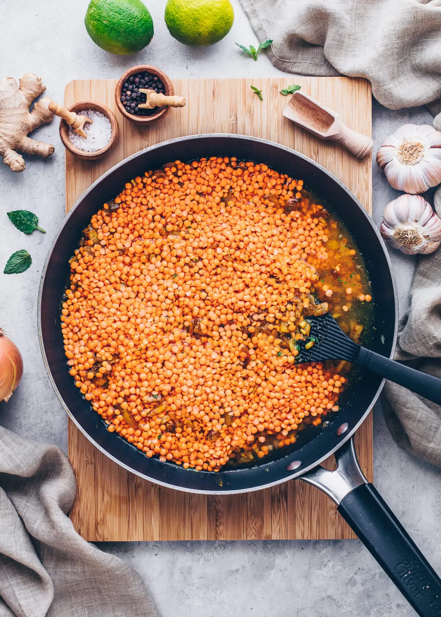 Rotes Linsen-Dahl (Masoor Dal)