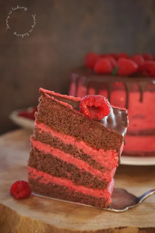 Saftige Himbeer-Schoko-Torte