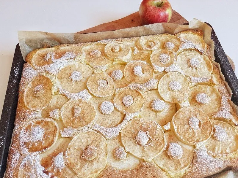 Saftiger Apfelkuchen vom Blech mit Thermomix