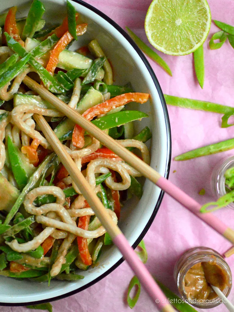 Schnelle Udonnudeln mit Gemüse