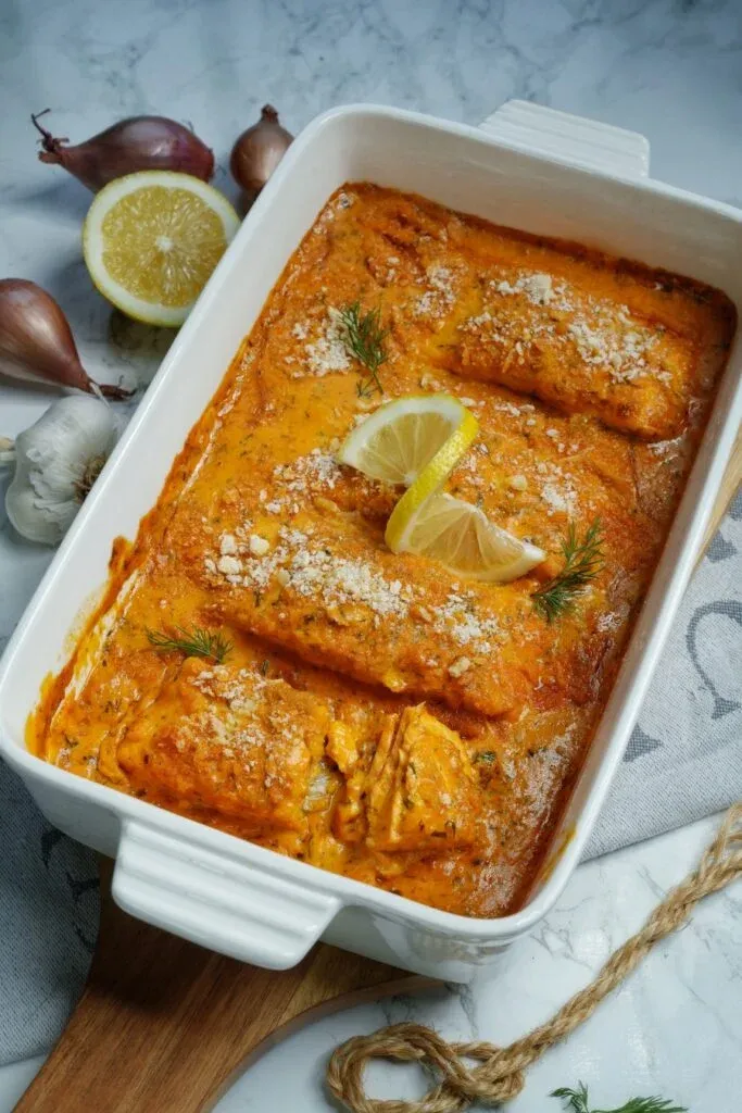 Schnelles und einfaches Lachs Sahne Gratin mit zartem Lachsfilet