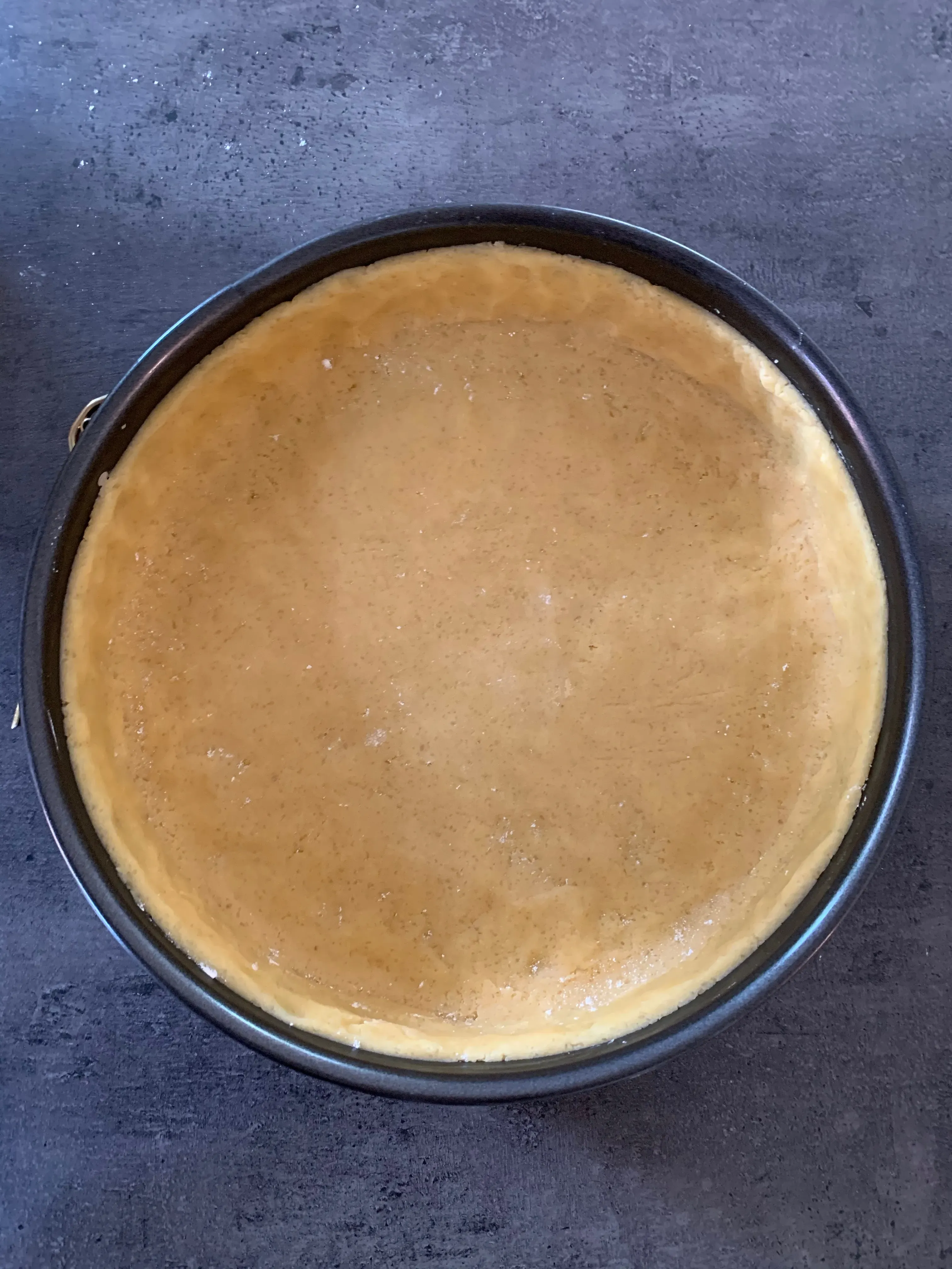 Schönheitskorrekturen am Teig vornehmen