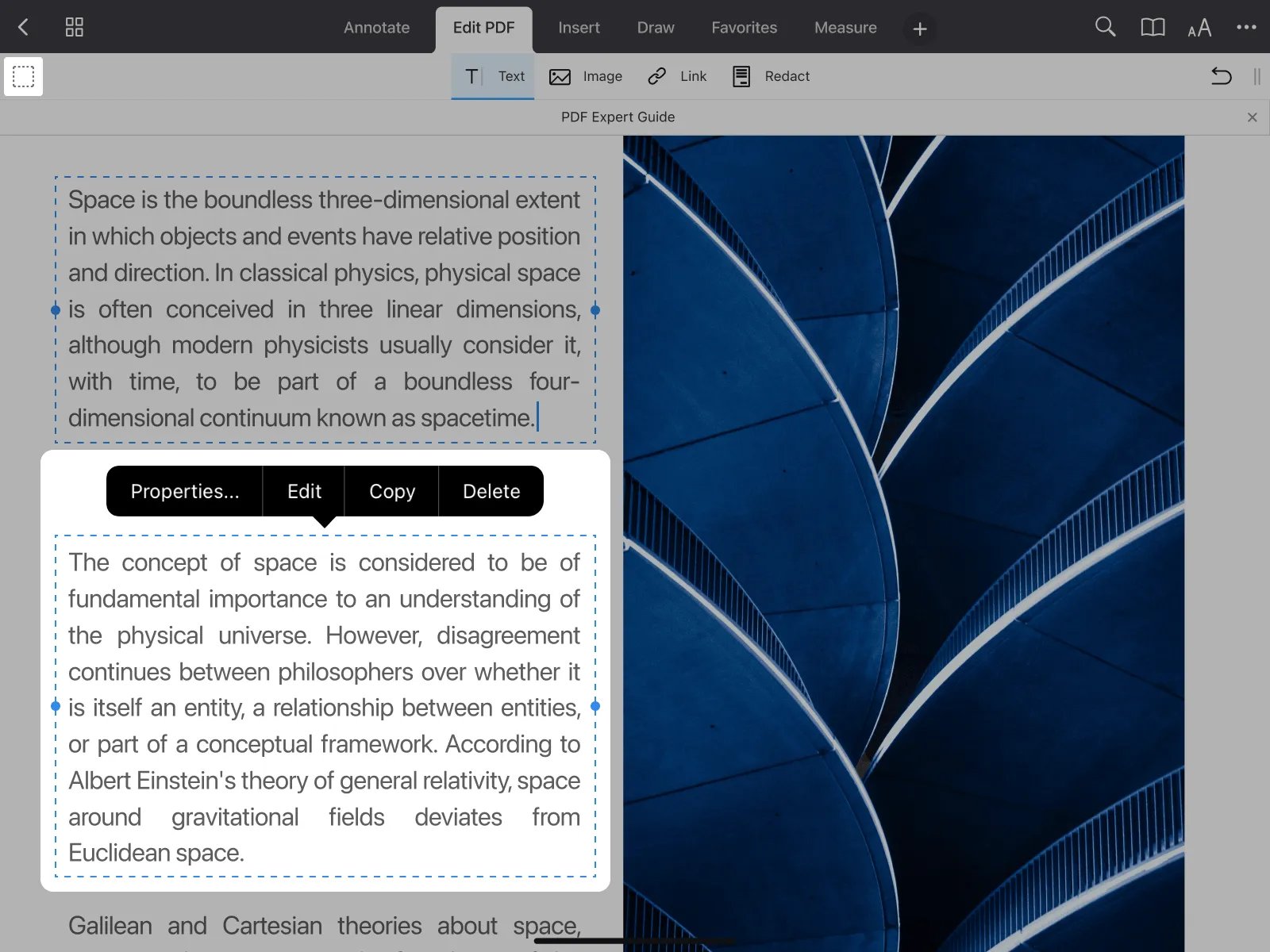 Screenshot von PDF Expert, der die Auswahl mehrerer Textblöcke und deren Eigenschaften anzeigt