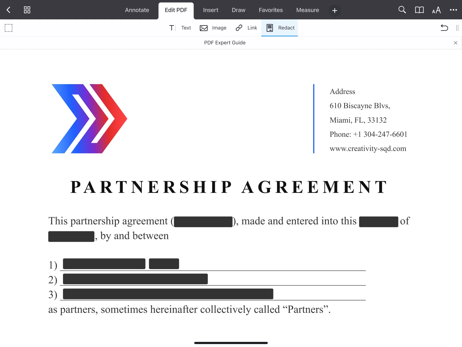 Screenshot von PDF Expert, der die Optionen zum Schwärzen oder Löschen von Text in einem PDF zeigt