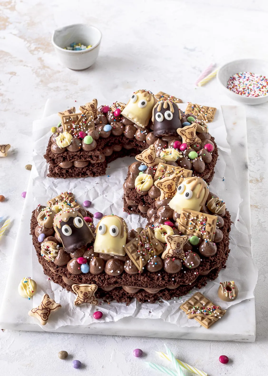 Selbstgemachter Nutella Number Cake für den Geburtstag