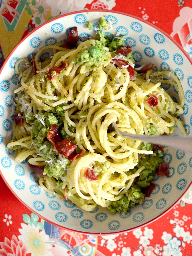 Skinny Carbonara mit Erbsen und Bacon
