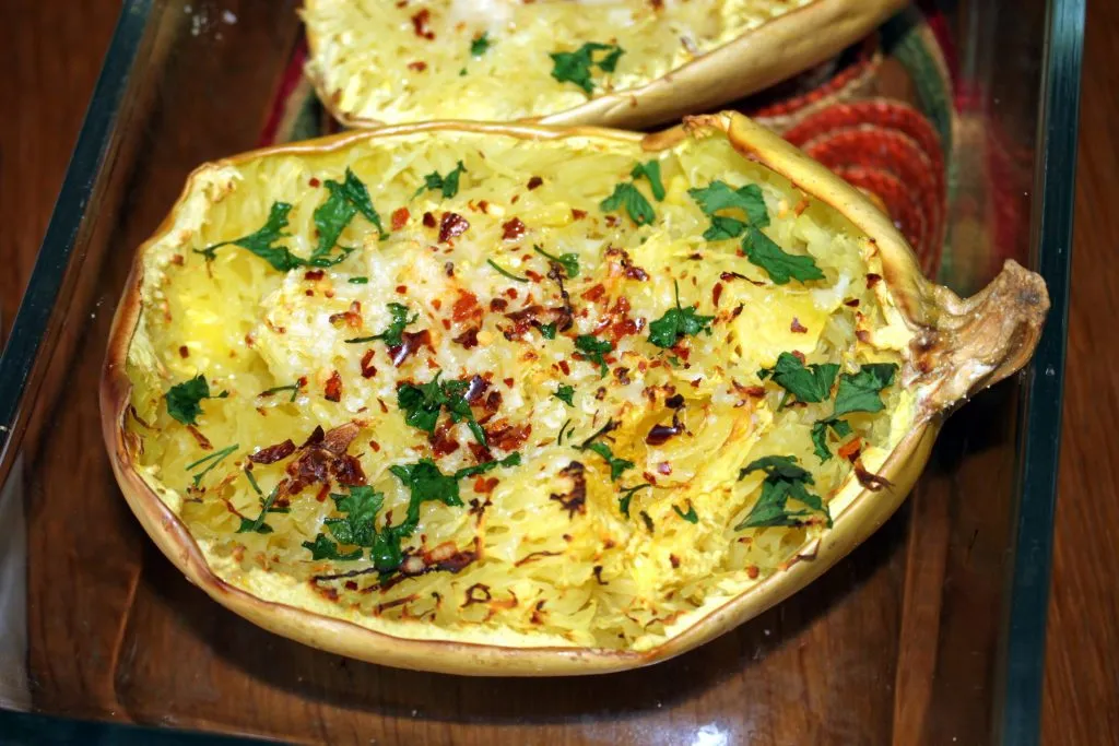 Spaghettikürbis aufgeschnitten