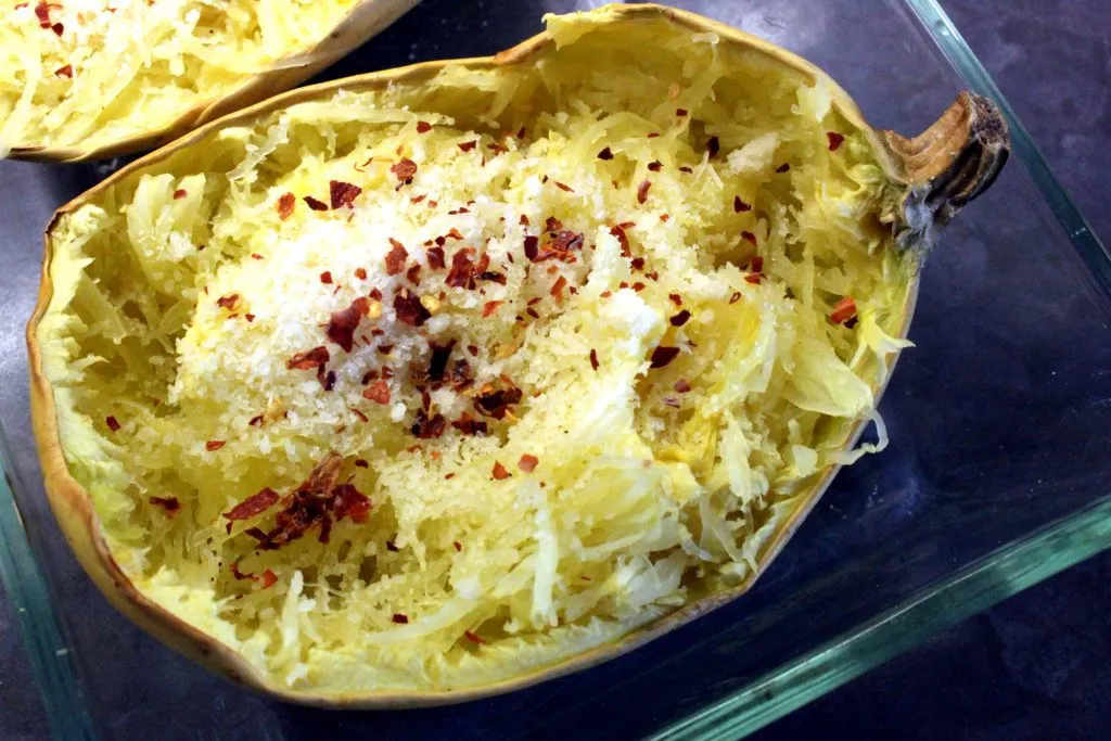 Spaghettikürbis im Ganzen