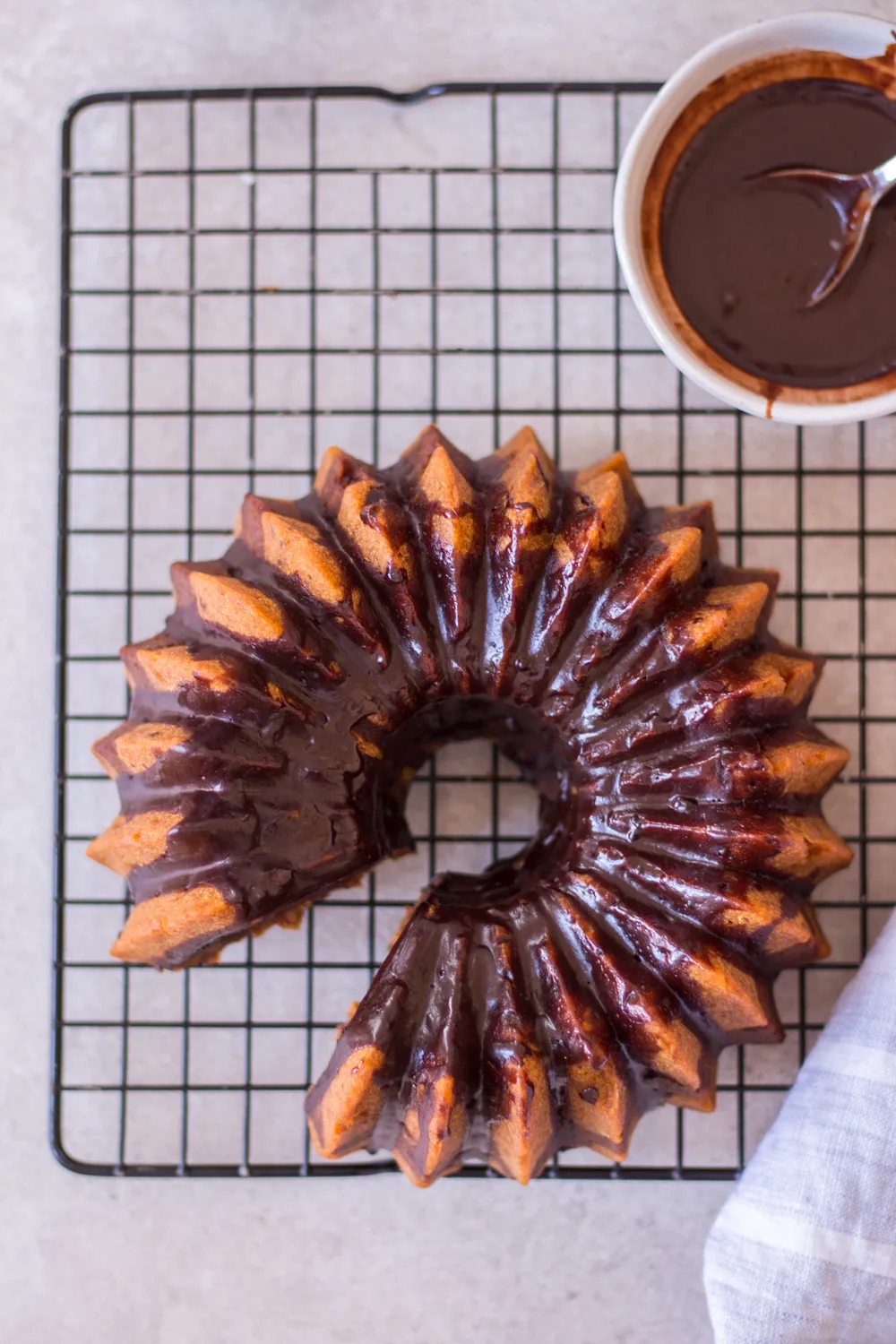 Süßkartoffel-Gewürz-Gugelhupf, rein pflanzlich und köstlich